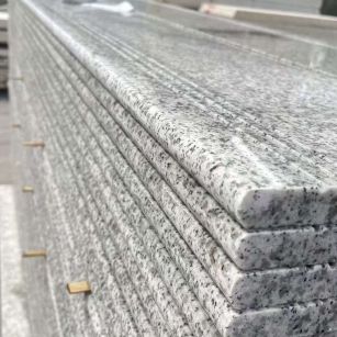 驻马店芝麻白楼梯踏步 花岗岩楼梯板材