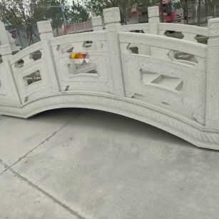 驻马店芝麻白拱桥，石桥