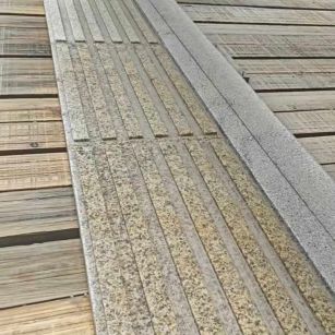 驻马店黄金麻盲道石 盲条