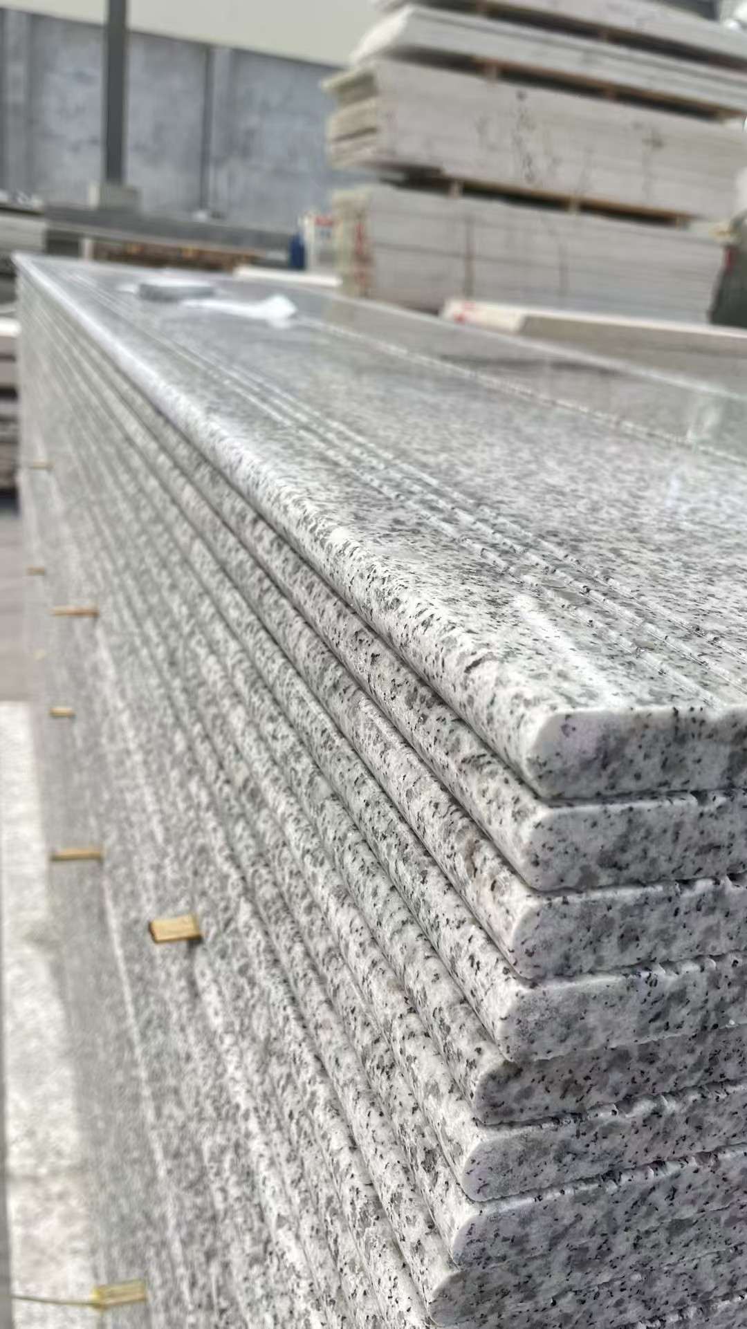 驻马店芝麻白楼梯踏步 花岗岩楼梯板材