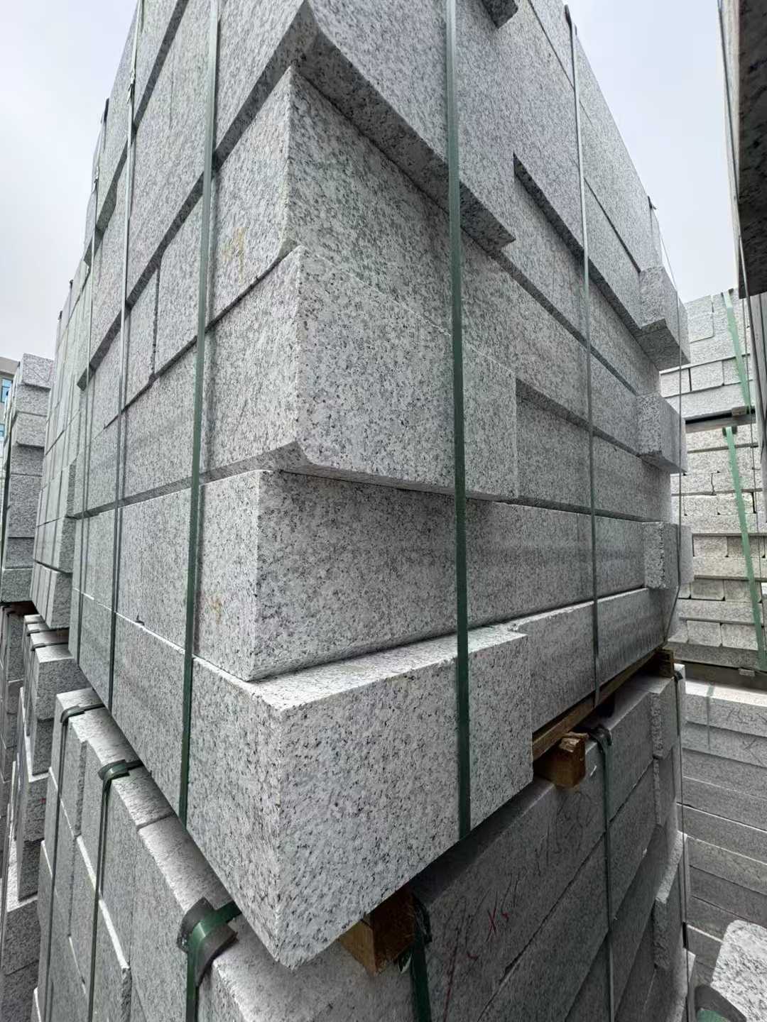 驻马店芝麻白路牙石 马路牙子